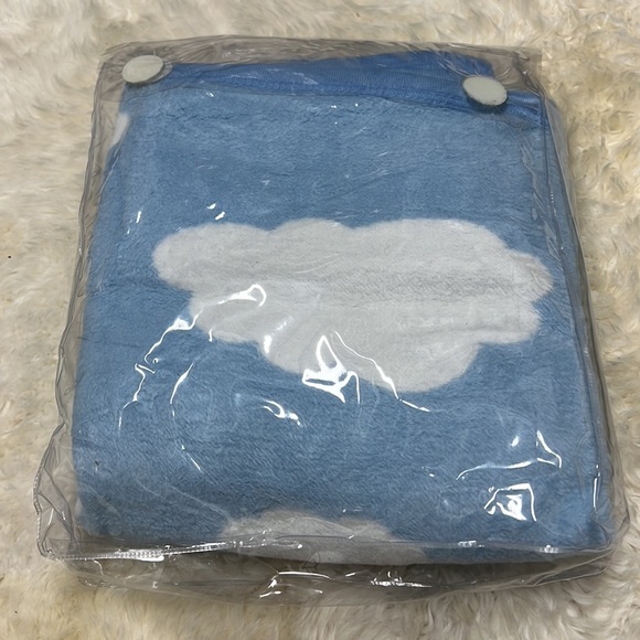 NIB - English Home Baby Blanket "Clouds" - Picture 3 of 6